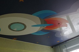 фото натяжных потолков в детской комнате № 32